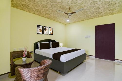 Collection O Rama Lakshmana Junction Srikakulam