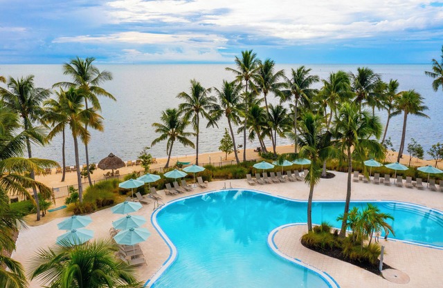 Come Create Memories w/Fun-filled Adventures at this Paradise! Outdoor Pool!