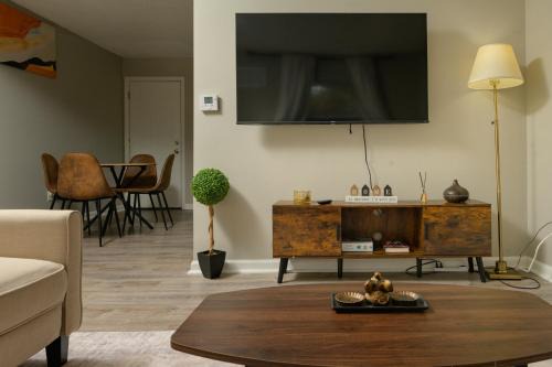 Comfortable and Calm Stay in Columbus