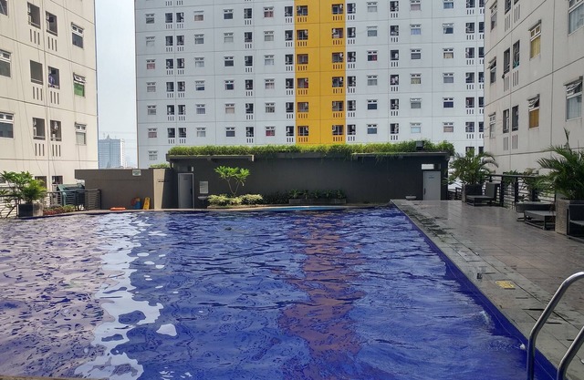 Comfortable And Strategic 2Br At Green Pramuka City Apartment