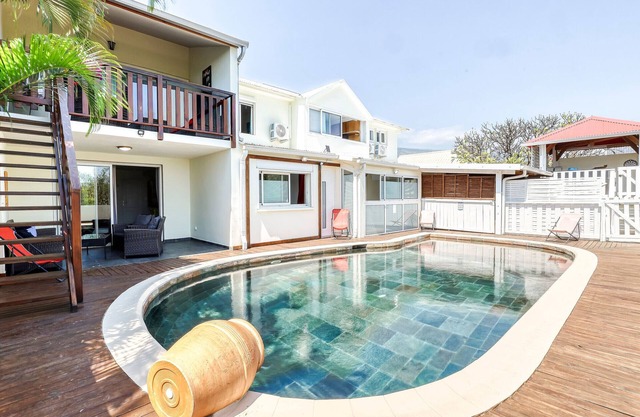 Comfortable apartment with terrace near Saint-Denis