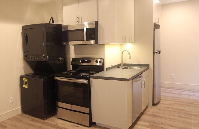 Comfy Bed, Free Tesla Charging, Min 1 Month