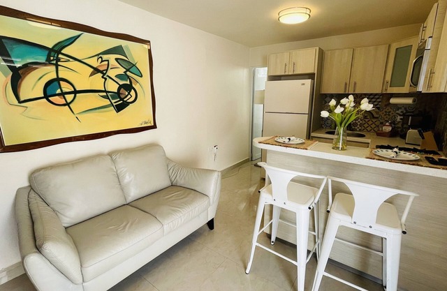 Compact Haven with Private Entrance and FREE Parking and Laundry