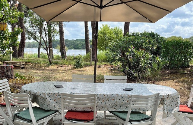 Completely newly renovated wonderful house directly on the lake with a wonderful lake view