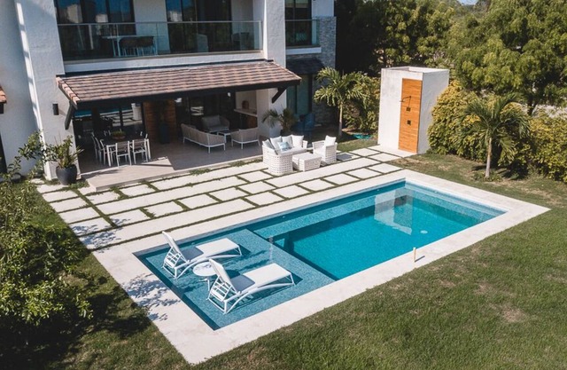 Condo with 3 bdr + 3 bthr 🏣near Marina 🚤 / Beach club access 🏖️🌊