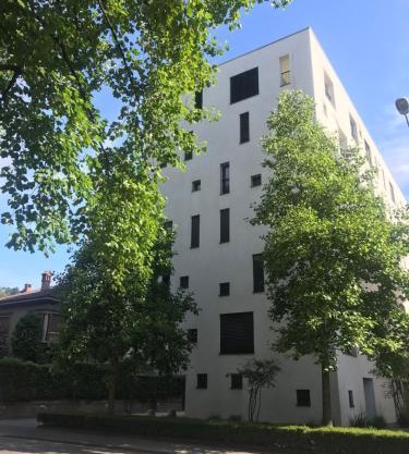 CONNIE S HOME free parking