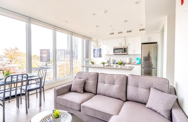 Contemporary 3BR with Natural Light High Park North Nearest Intersection - Dorval Rd,