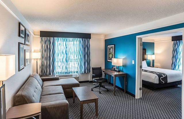 Convenient Location! 4 Sleek Units, Onsite Pool, Pet-Friendly, Free Parking