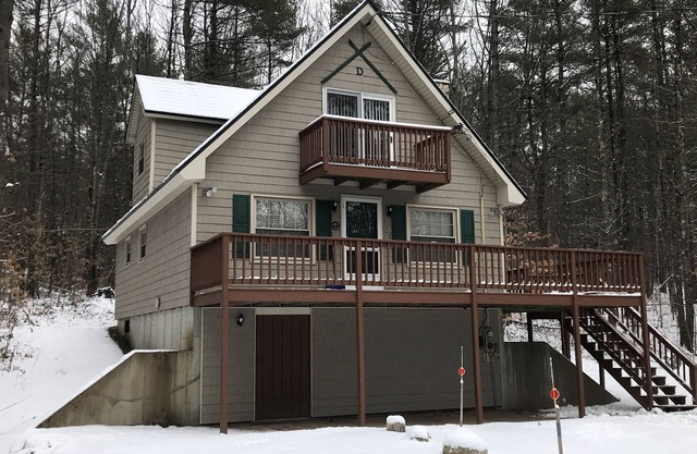 Conway NH Chalet Rental Dec '23-Apr '24. 30 day discounts