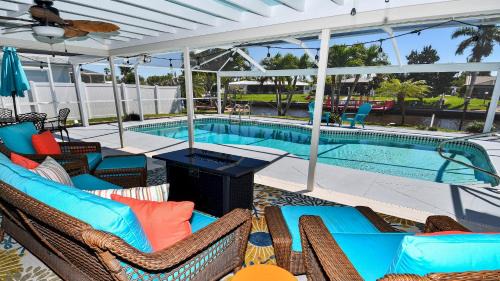 Coral Sunshine - large south terrace with poolspa