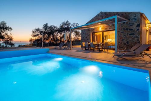 Corfu Travel Stories Villa, Private Pool - Stunning Sea Views - Accessible - 4 Bedrooms