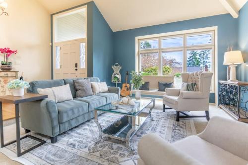 Corporate Housing Charm near East Sammamish Park