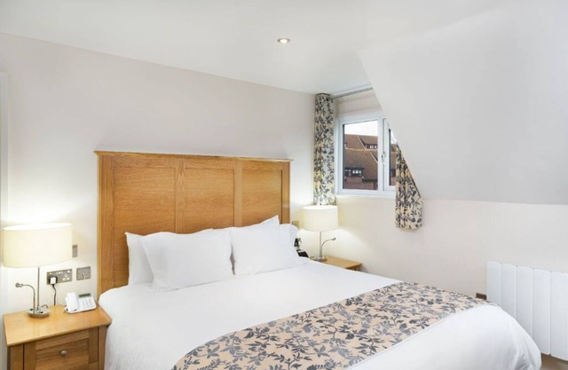 Cosy 2-Bed Apartment | Seaside Resort | Sleeps 6