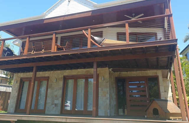 Cosy 3 Bedroom Home 5 Minute Walk To Yaroomba Beach Beach