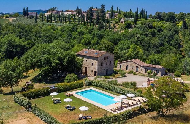 Cosy apartment in villa for 12 people with WIFI, A/C, private pool, TV, patio and panoramic view