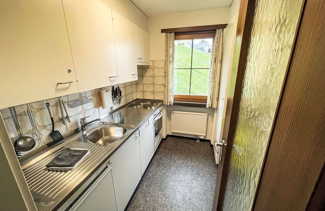 Cosy apartment for 5 people with pool, WIFI, TV, balcony, pets allowed and panoramic view