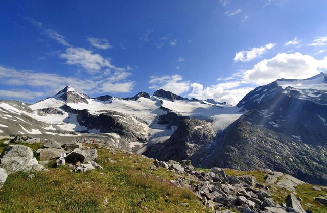 Cosy apartment for 6 people with pool, WIFI, TV and balcony