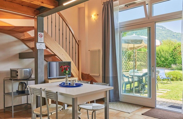 Cosy apartment in villa for 4 people with WIFI, A/C, TV, patio and pets allowed