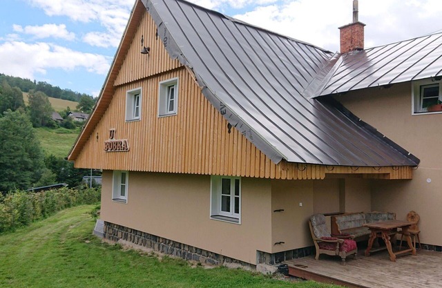 Cosy apartment in villa for 24 guests with WIFI, TV, patio, pets allowed and panoramic view