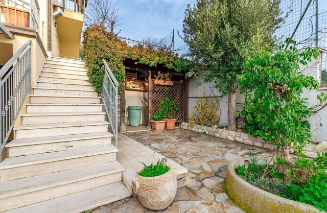 Cosy apartment with A/C, WIFI, TV, terrace, pets allowed, panoramic view, close to Porto Recanati