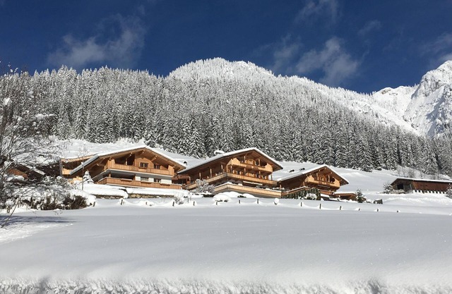 Cosy holiday apartment with a view of the mountains