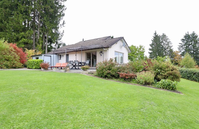 Cosy holiday home with beautiful garden