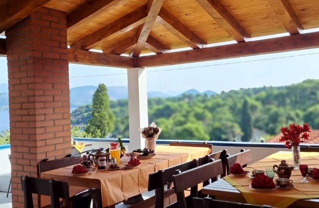 Cosy Villa in Kolocep with Garden