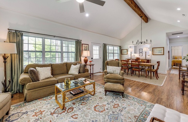 Cottage 3 Mi to Dtwn Highlands: Bring Your Pup!