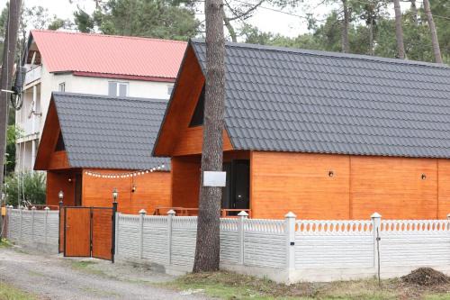 Cottage in Forest Wave - კოტეჯი ტყის ტალღებში