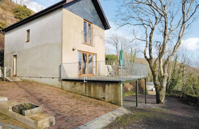 Cottage , seaside views, quiet beach, awesome view