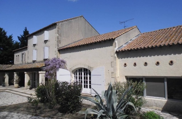 Cottage * unique in the countryside near Arles, private pool without vis a vis