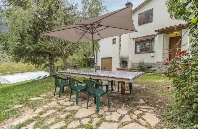 Country House 'Gran Company' with Lake Views, Wi-Fi and Air Conditioning