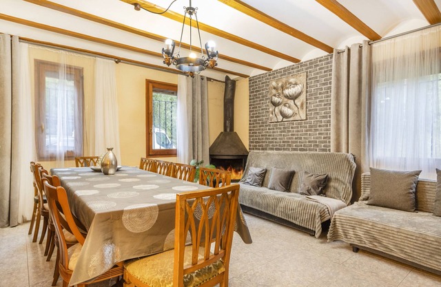 Country House 'Gran Parents' with Lake Views, Wi-Fi and Air Conditioning