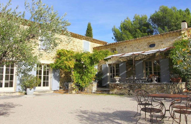Countryhouse with Pool in Vaison-la-Romaine