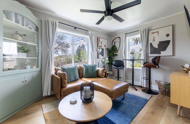 Cozy 100-year-old Brick Cottage. Thoughtfully designed for Travel Professionals.