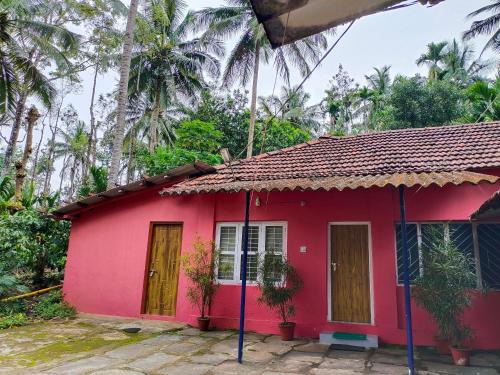 Cozy 1BKH House in a Coffee Estate in Chikmaglur