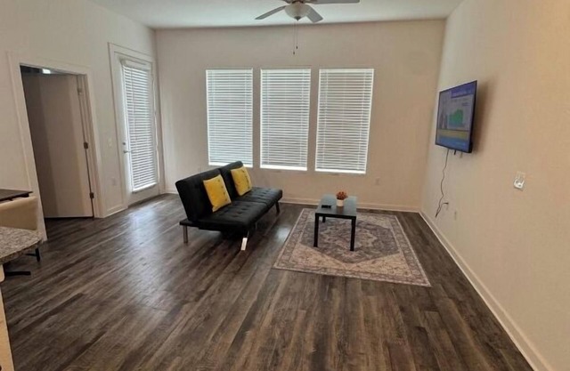 Cozy 1BR Apartment with Kitchen in Leander Tx.