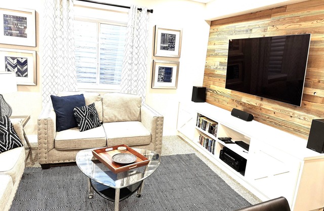 Cozy 2-bedroom apartment in nice Centennial with AC and Heating