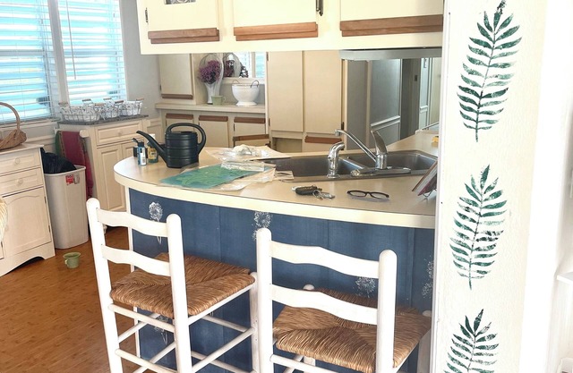 Cozy 2-bedroom mobile home in awesome Port Isabel with WiFi, AC