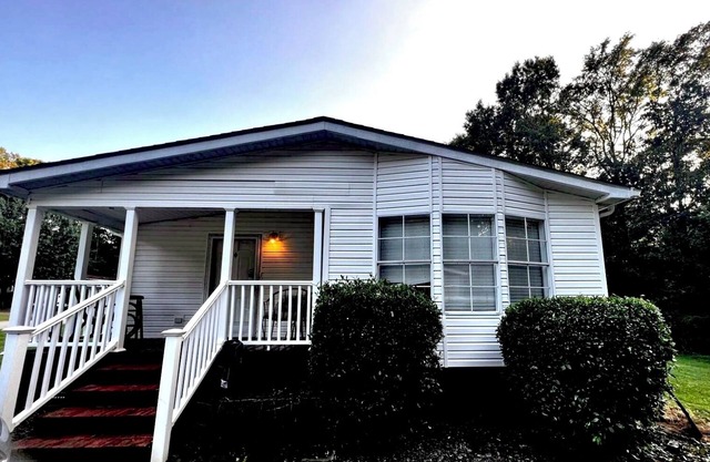 Cozy 3 Bed/2 Bath House in Lake Wylie areann