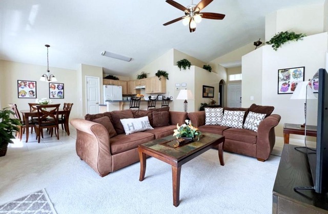 Cozy 3 BR 2 Bath Villa with Splash Pool-335KD home
