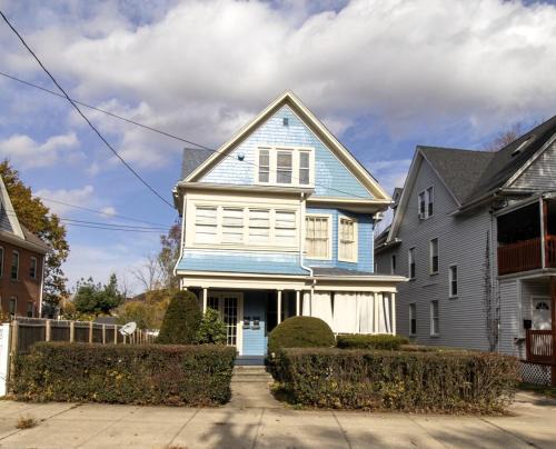 Cozy Apartment in Artsy Westville New Haven