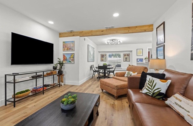 Cozy Arlington Bungalow 4/Mins to AT&T Stadium/Globe Life Field