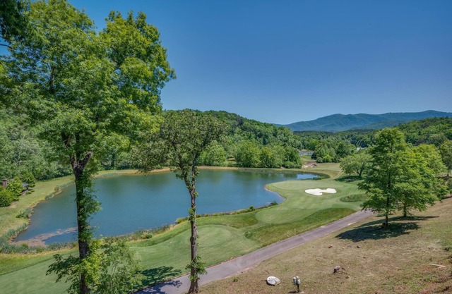Cozy Blue Ridge Villa - Pond & Fairway Views
