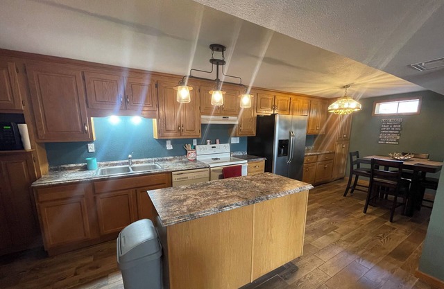 Cozy cabin at Truman Lake