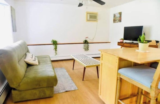 Cozy Comfort Living - A Home Away from Home