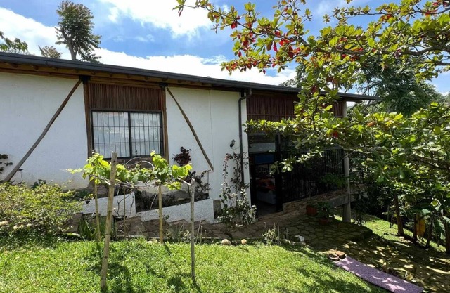 Cozy Designed Family Chalet surrounded by nature - 15 mins to city