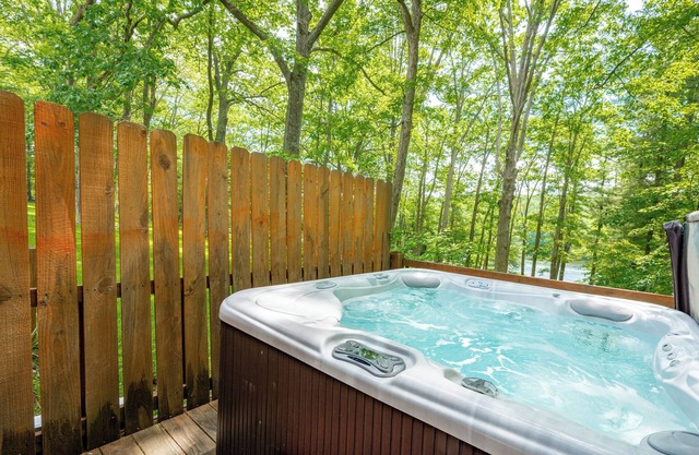 Cozy Dog Friendly Chalet w/Views & Game Room
