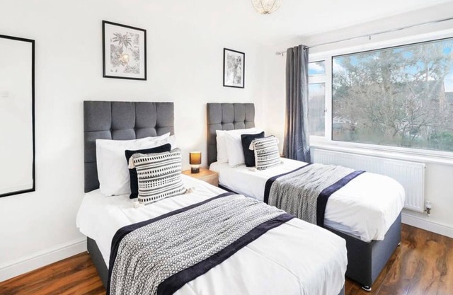 Cozy Family Home | Pet-Friendly, Parking, Netflix