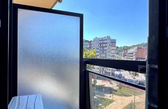 Cozy fully equipped center Liege for 4